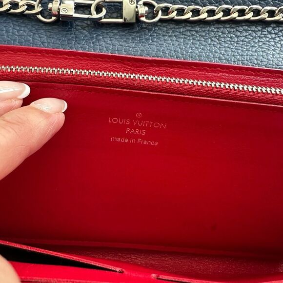 Louis Vuitton Blue Taurillon Leather Capucine Clutch/ Wallet W/Silver hardware - Picture 8 of 14